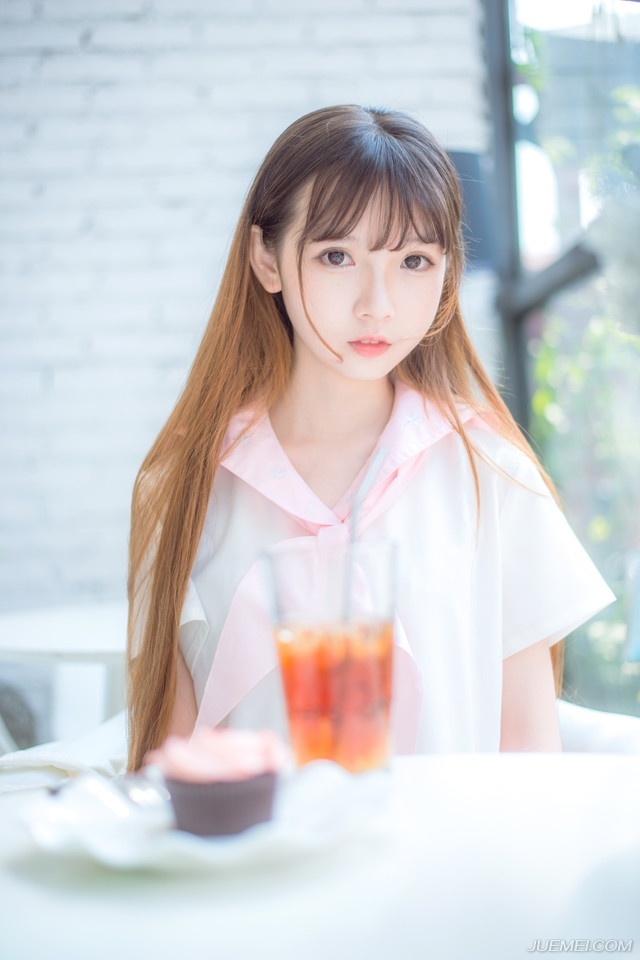 法正也不多做解释，拍了拍手道：“将你们当日对话，再说一遍。”